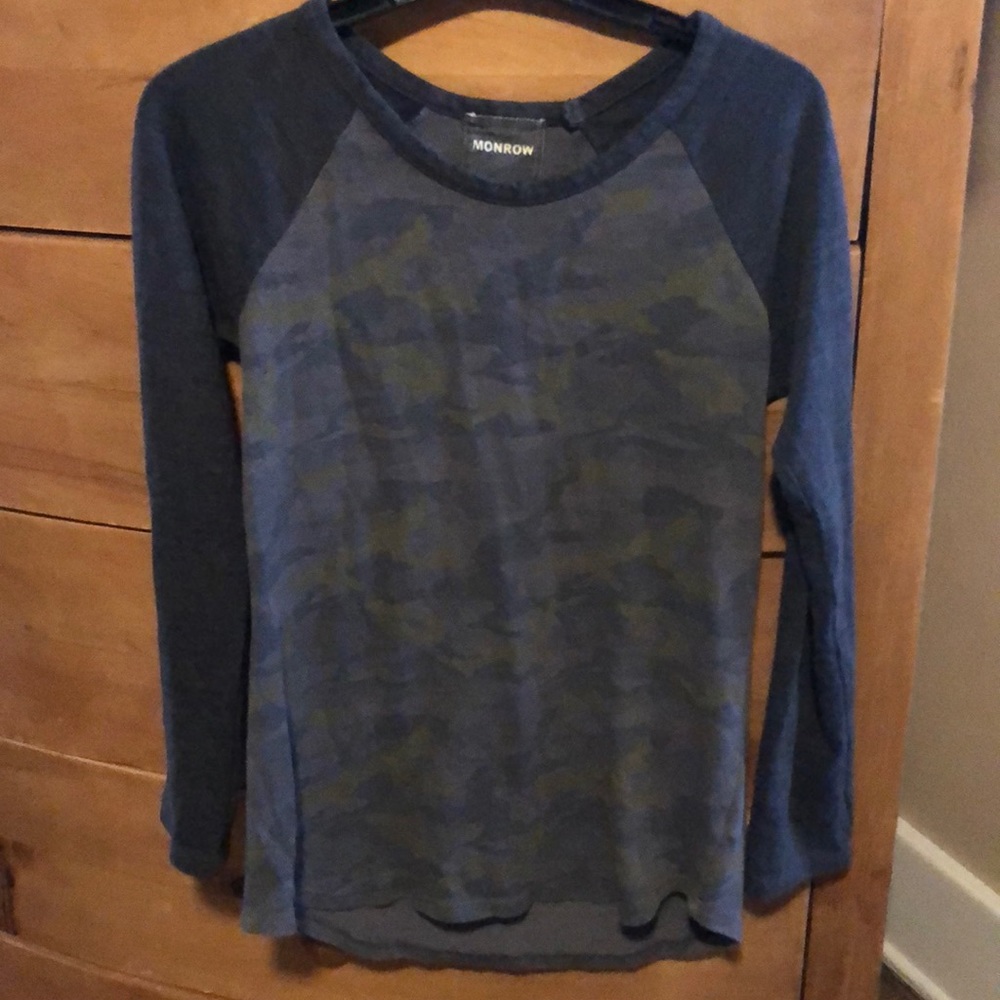 Monrow camouflage and charcoal long sleeve top